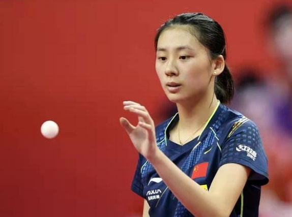 齐齐亮相 齐齐亮相